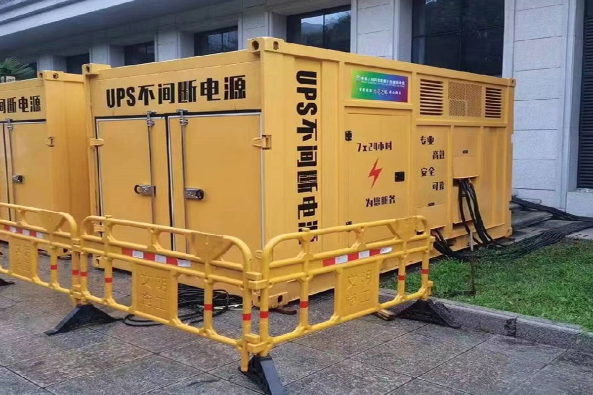 瓦房店发电机租赁施工现场